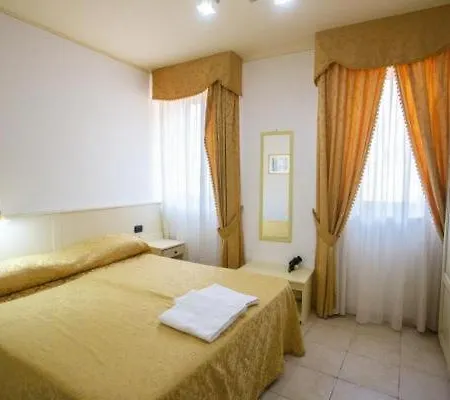 Oz House Bed and Breakfast Scalea Esterno foto